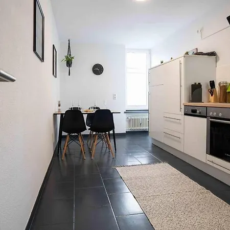 Zentrale Am Dom - Parkplatz - Netflix
